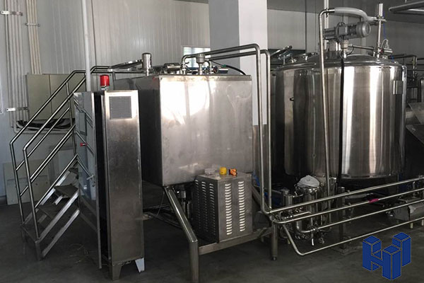 惠合茶飲料生產(chǎn)線-設(shè)備安裝調(diào)試圖片展示3